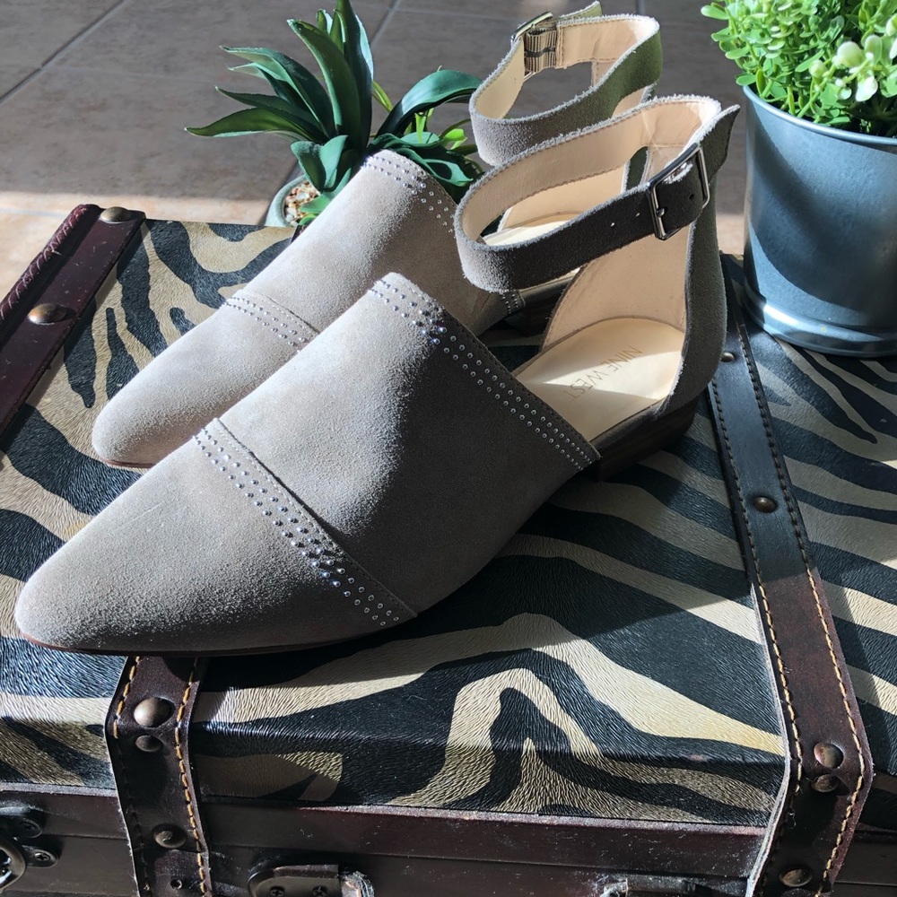 PRELOVED NINE WEST STUDDED FLATS